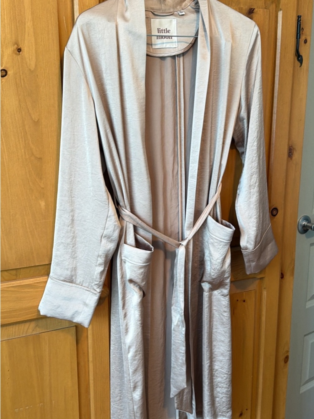 Aritzia Little Moon Women's Light Cream Satin Robe with Belt and Pockets - Picture 1 of 6